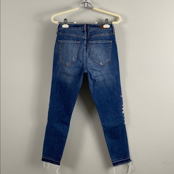 Abercrombie & Fitch Harper Low Rise Ankle Jean | Floral Embroidery, Distressed - Picture 2 of 16